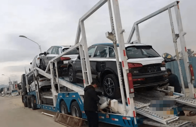 選擇天津小車托運需要注意哪些問題？-鑫邦運車
