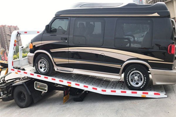 內地托運車到新疆多少錢