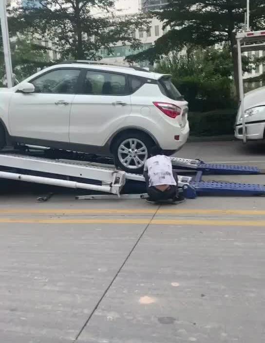 如何根據三亞汽車托運價格表制定預算？小轎車托運費用計劃