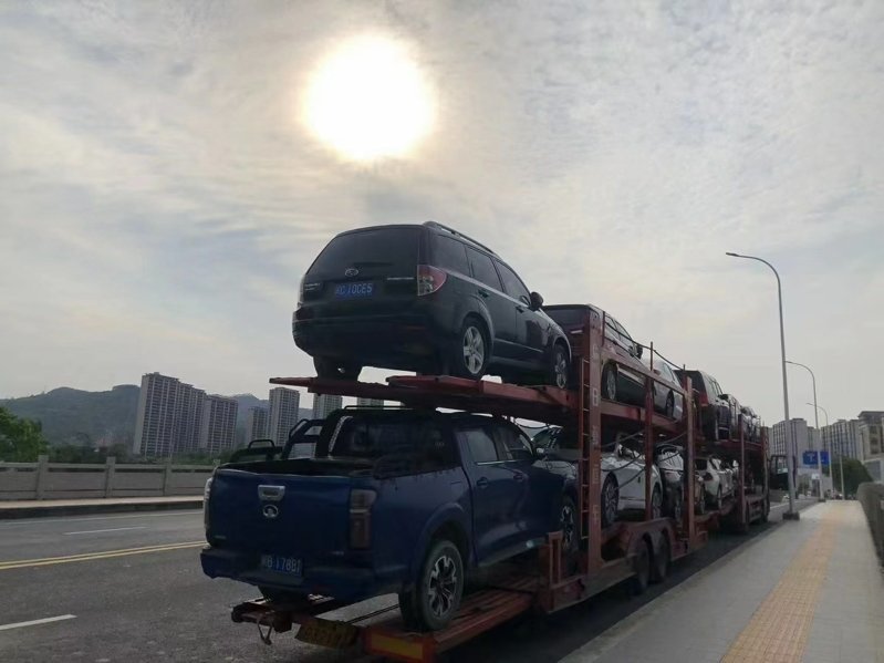 百色的轎車托運怎么選？鑫邦轎車托運帶你全面了解