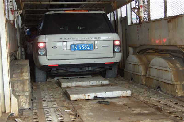 阿克蘇小汽車(chē)托運(yùn)收費(fèi)多少錢(qián)？阿克蘇托運(yùn)汽車(chē)保險(xiǎn)內(nèi)容是什么？